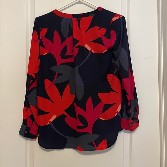 women’s blouse! size xxs barley worn - Picture 2 of 2